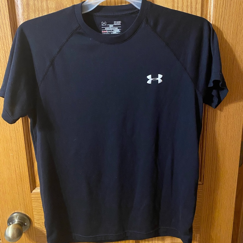 Black UA Tee
